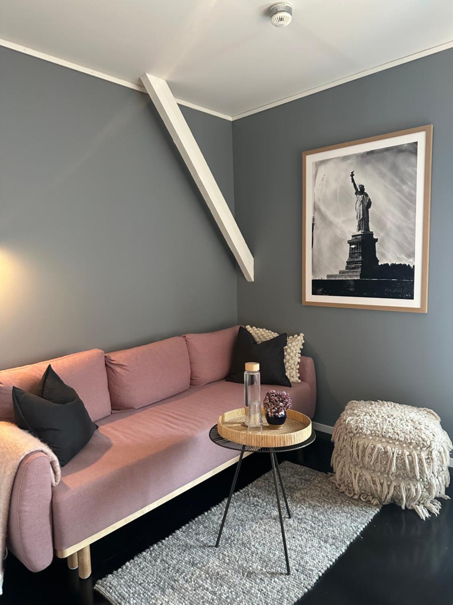 Saga, Et Unikt, Sjarmerende Badehotell Med Fa Rom, Sauna Og Badebrygge - Inderoy Straumen  المظهر الخارجي الصورة